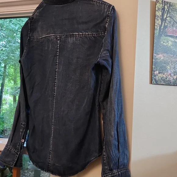 Peruvian Connection Tencel  Distressed Look Denim Shirt Women's Small - Picture 3 of 3
